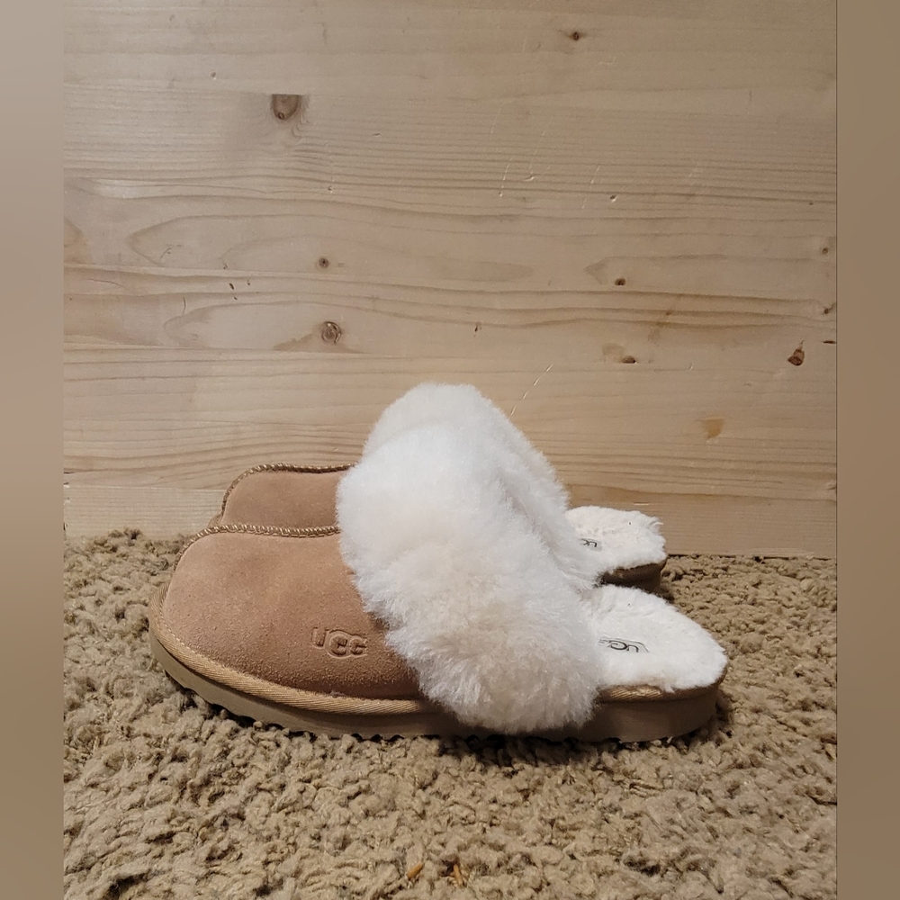 Womens ugg slippers